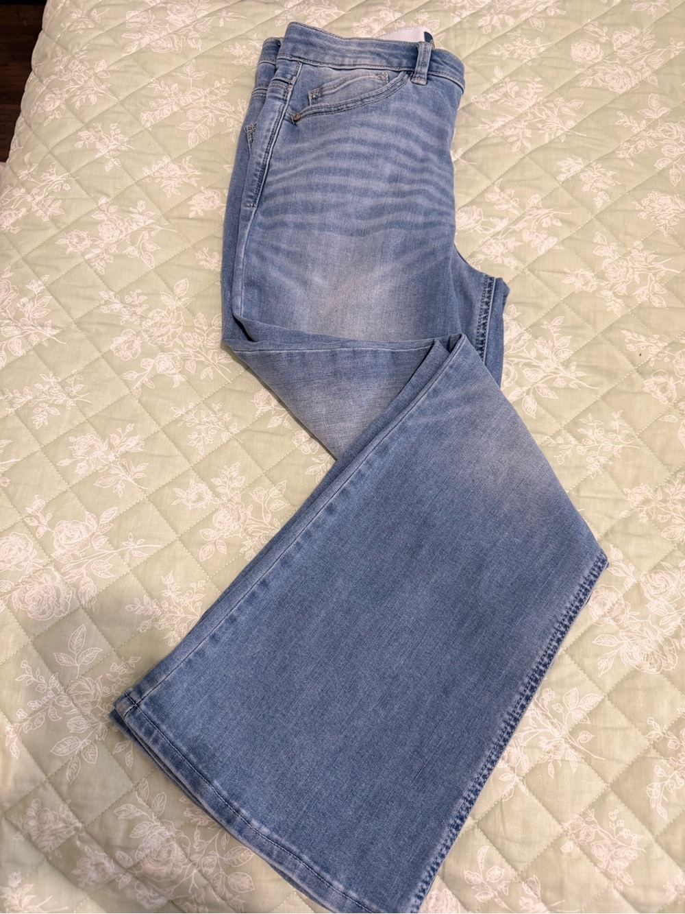 Democracy Absolution Light Wash Flared Women’s Jeans